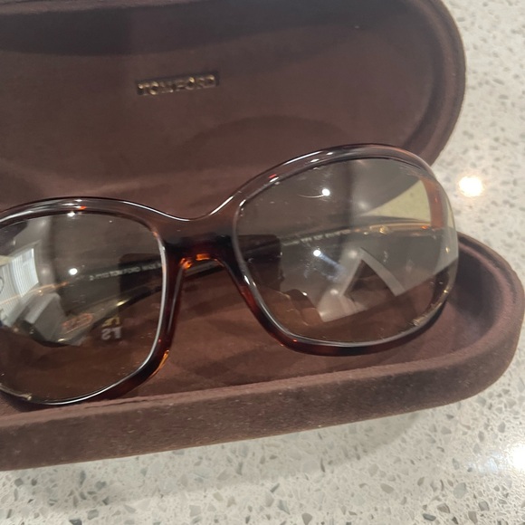 Tom Ford shades , EUC - Picture 4 of 5